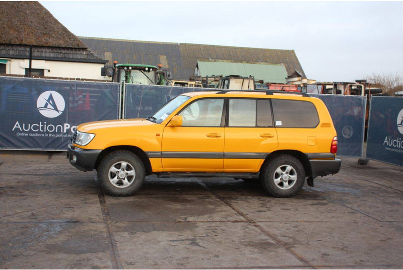 Toyota Land Cruiser 100 4.2TD AUT+SRW - SUV/ Todoterreno: foto 1 Toyota Land Cruiser 100 4.2TD AUT+SRW - SUV/ Todoterreno: foto 1