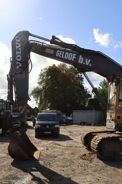 Excavadora de cadenas Volvo EC230B: foto 15