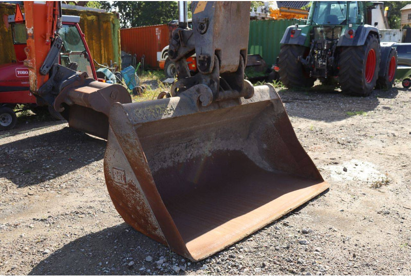 Excavadora de cadenas Volvo EC230B: foto 10