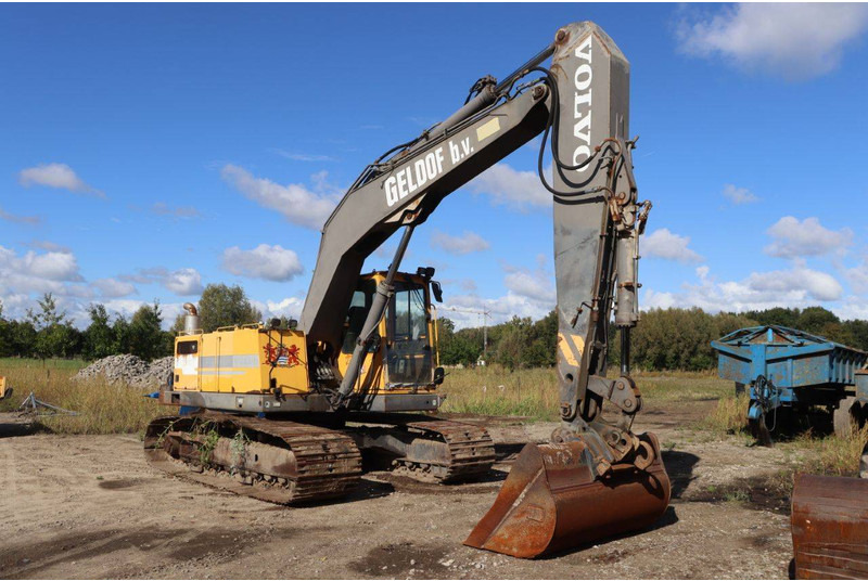 Excavadora de cadenas Volvo EC230B: foto 8