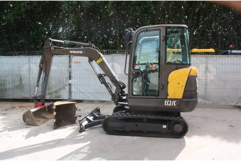 Volvo EC27C - Excavadora de cadenas: foto 3 Volvo EC27C - Excavadora de cadenas: foto 3