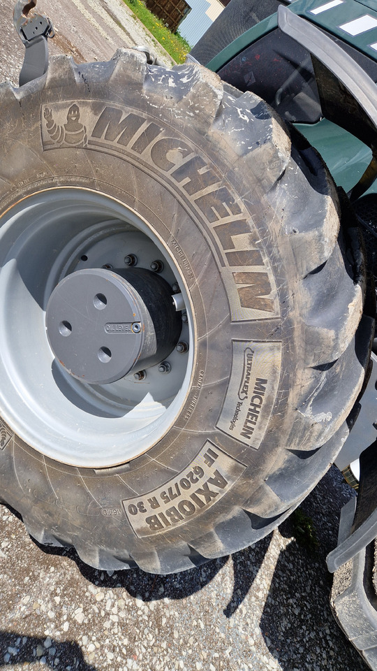 Massey Ferguson 8737 - Tractor: foto 5 Massey Ferguson 8737 - Tractor: foto 5