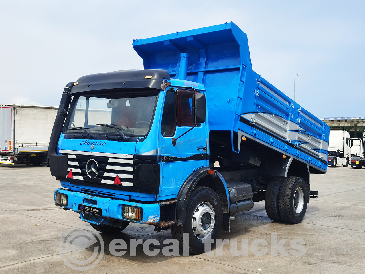 MERCEDES-BENZ 1998 AXOR 1821 - 4X2 - TİPPER TRUCK - Camión volquete: foto 1 MERCEDES-BENZ 1998 AXOR 1821 - 4X2 - TİPPER TRUCK - Camión volquete: foto 1