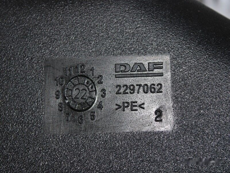 DAF XF XG 2297062 - Depósito de AdBlue para Camión: foto 3 DAF XF XG 2297062 - Depósito de AdBlue para Camión: foto 3