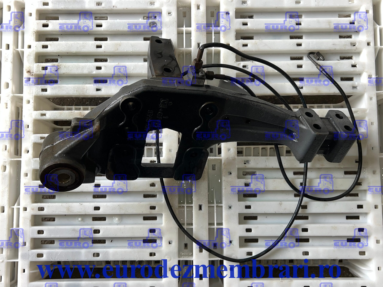 SUPORT CABINA SPATE DREAPTA DAF XF 1922172 1922174 1892984 - Bastidor/ Chasis para Camión: foto 1 SUPORT CABINA SPATE DREAPTA DAF XF 1922172 1922174 1892984 - Bastidor/ Chasis para Camión: foto 1