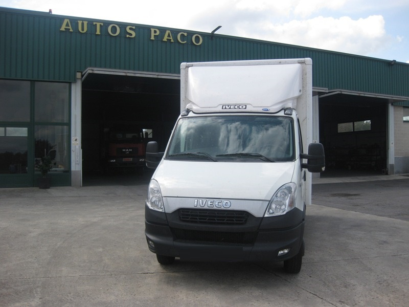 Furgoneta caja cerrada IVECO 35C15 CAJA CERRADA: foto 12