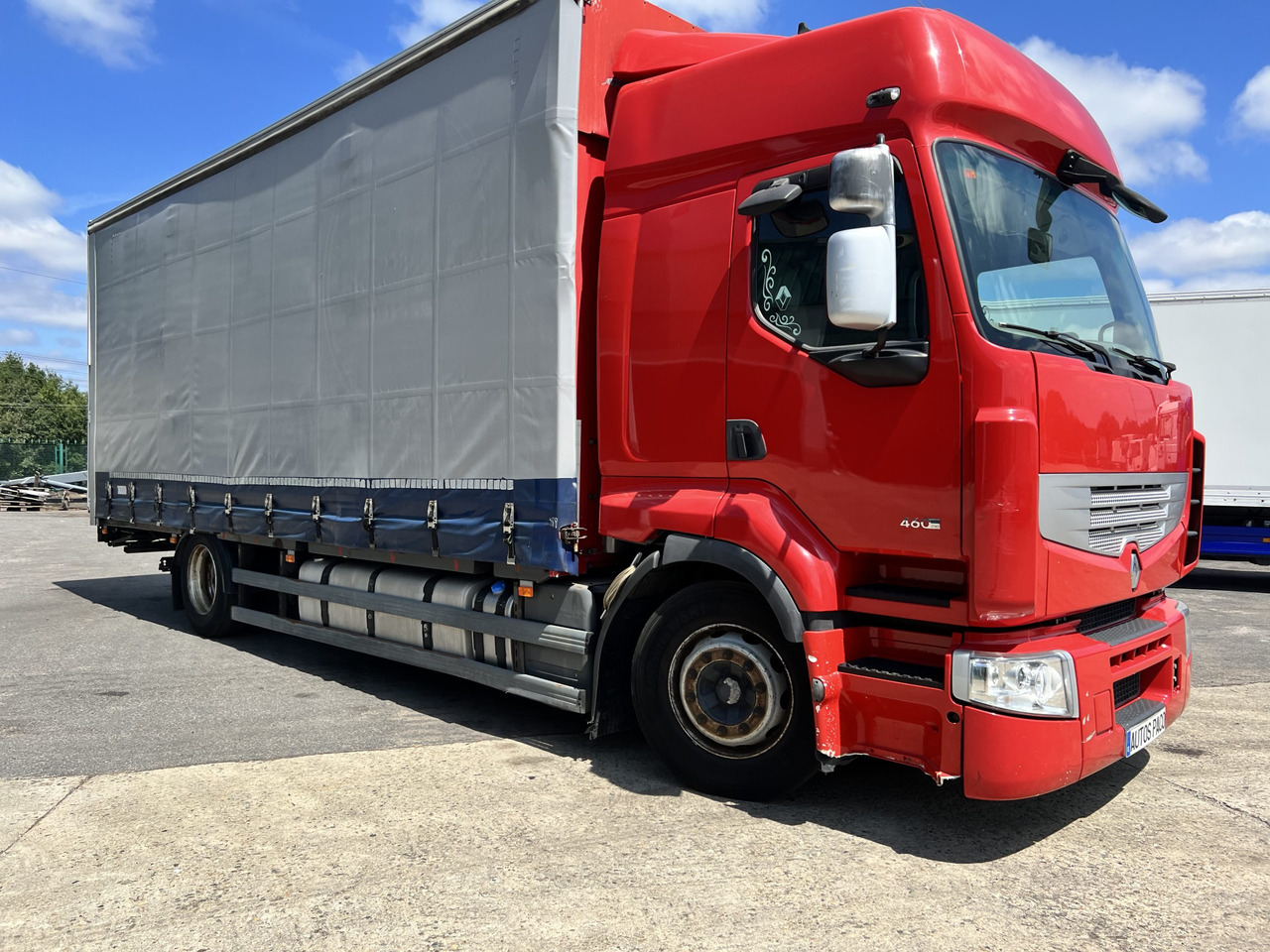 RENAULT 450 CON UNA TAULINER - Camión lona: foto 5 RENAULT 450 CON UNA TAULINER - Camión lona: foto 5