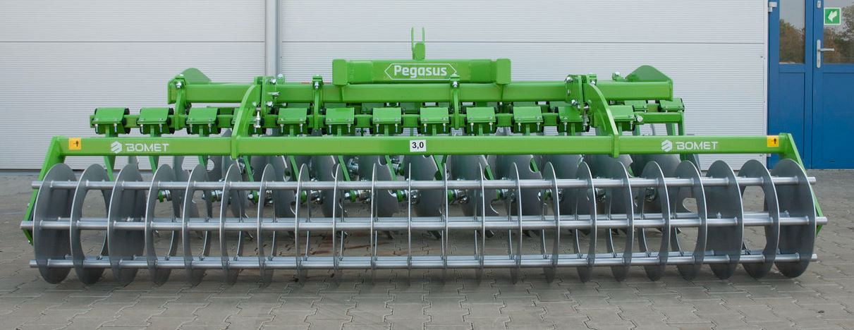 BOMET Brony talerzowe 3m / Kurzscheibeneggen/ Compact disc harrows/ Навесные дисковые компактные бороны - Rastras: foto 4 BOMET Brony talerzowe 3m / Kurzscheibeneggen/ Compact disc harrows/ Навесные дисковые компактные бороны - Rastras: foto 4