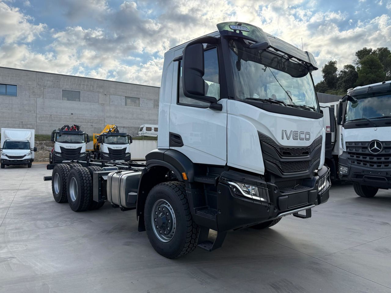 IVECO AD300X46Z OFF X-Way E6 (Chassis) - Camión chasis: foto 2 IVECO AD300X46Z OFF X-Way E6 (Chassis) - Camión chasis: foto 2