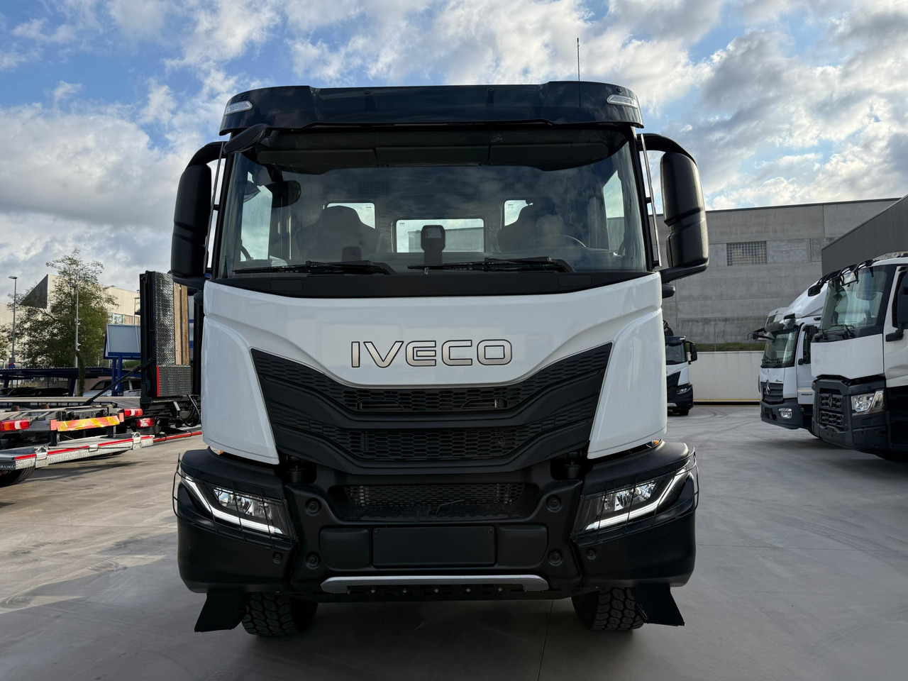 IVECO AD300X46Z OFF X-Way E6 (Chassis) - Camión chasis: foto 3 IVECO AD300X46Z OFF X-Way E6 (Chassis) - Camión chasis: foto 3
