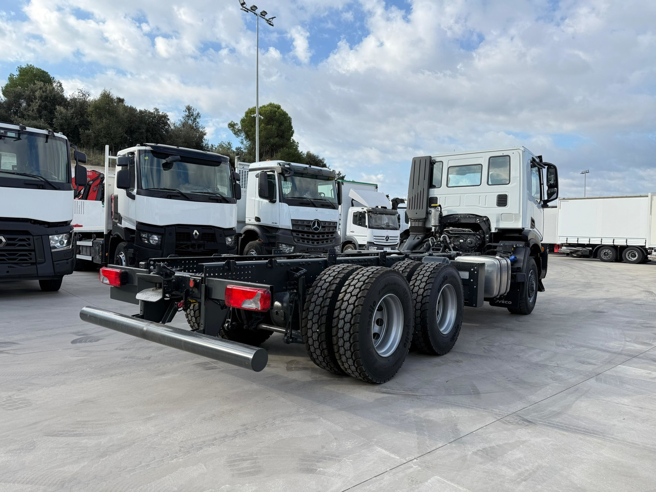 IVECO AD300X46Z OFF X-Way E6 (Chassis) - Camión chasis: foto 4 IVECO AD300X46Z OFF X-Way E6 (Chassis) - Camión chasis: foto 4