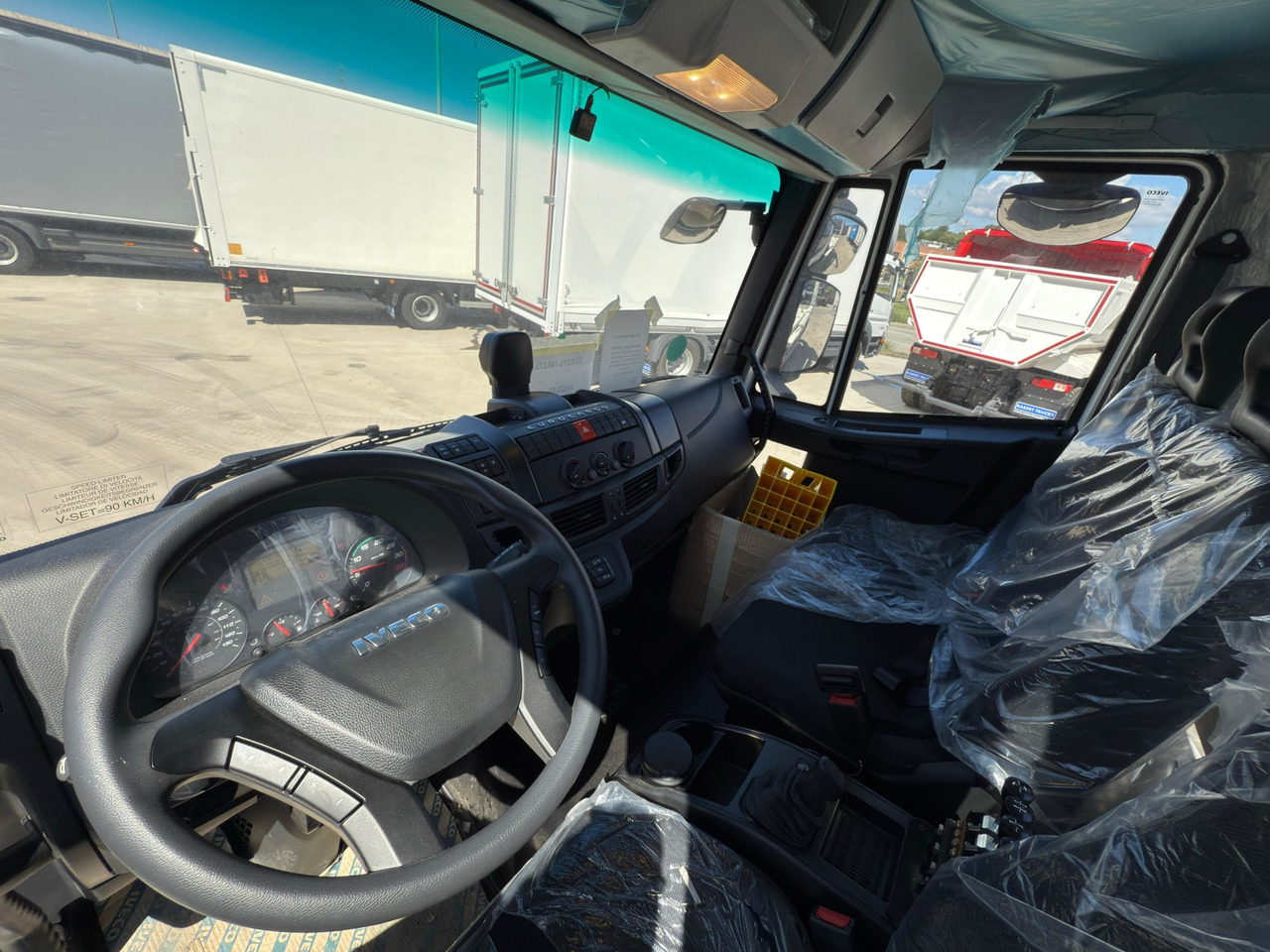 IVECO ML190E28L Eurocargo E6 (Track Equipment) - Camión portacontenedor de cadenas: foto 5 IVECO ML190E28L Eurocargo E6 (Track Equipment) - Camión portacontenedor de cadenas: foto 5