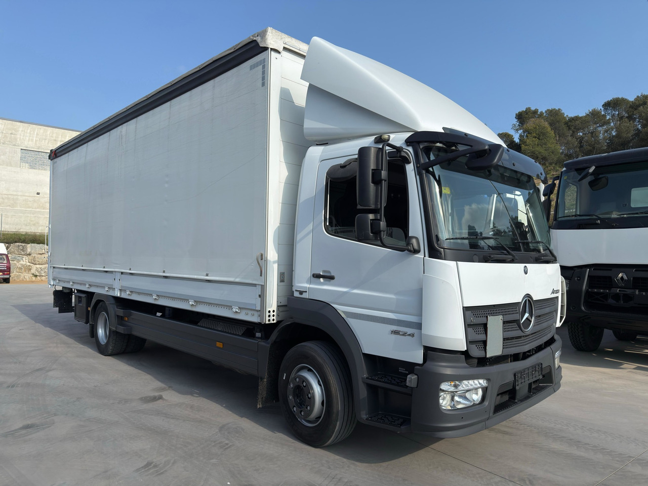 MERCEDES BENZ 15.24L Atego E6 (Semitauliner) - Camión lona: foto 2 MERCEDES BENZ 15.24L Atego E6 (Semitauliner) - Camión lona: foto 2