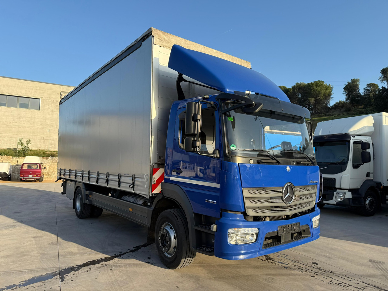 MERCEDES BENZ 16.30L Atego E6 (Tauliner) - Camión lona: foto 2 MERCEDES BENZ 16.30L Atego E6 (Tauliner) - Camión lona: foto 2
