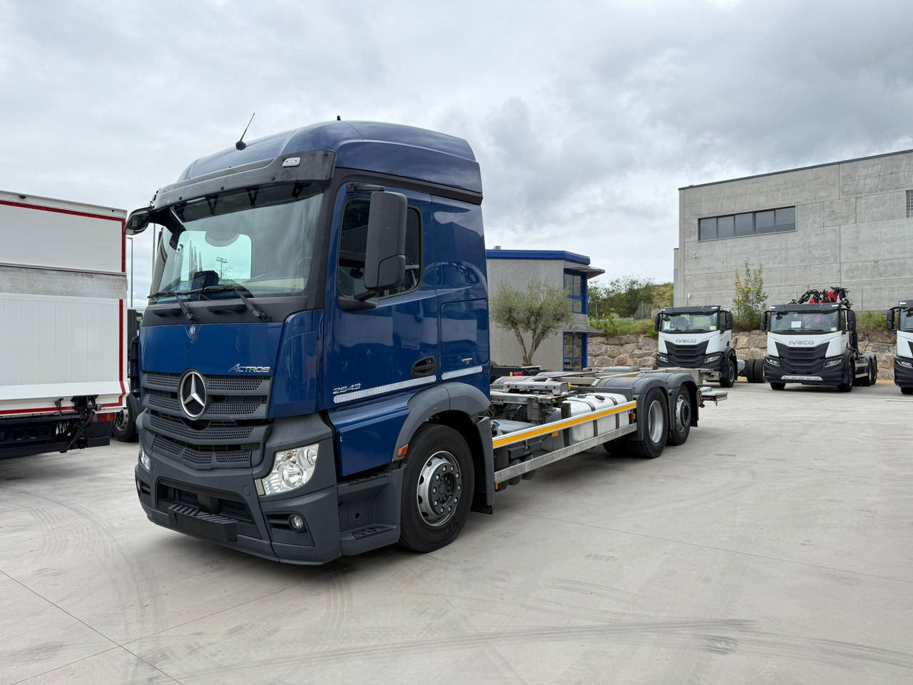 MERCEDES BENZ 25.43L Actros E6 (Chassis) - Camión chasis: foto 1 MERCEDES BENZ 25.43L Actros E6 (Chassis) - Camión chasis: foto 1