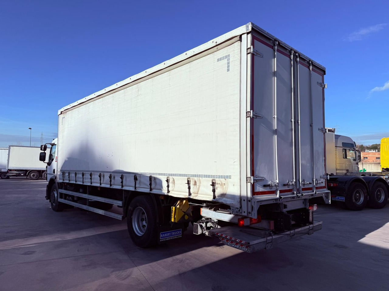 RENAULT D19.280 E6 (Tauliner) - Camión lona: foto 4 RENAULT D19.280 E6 (Tauliner) - Camión lona: foto 4