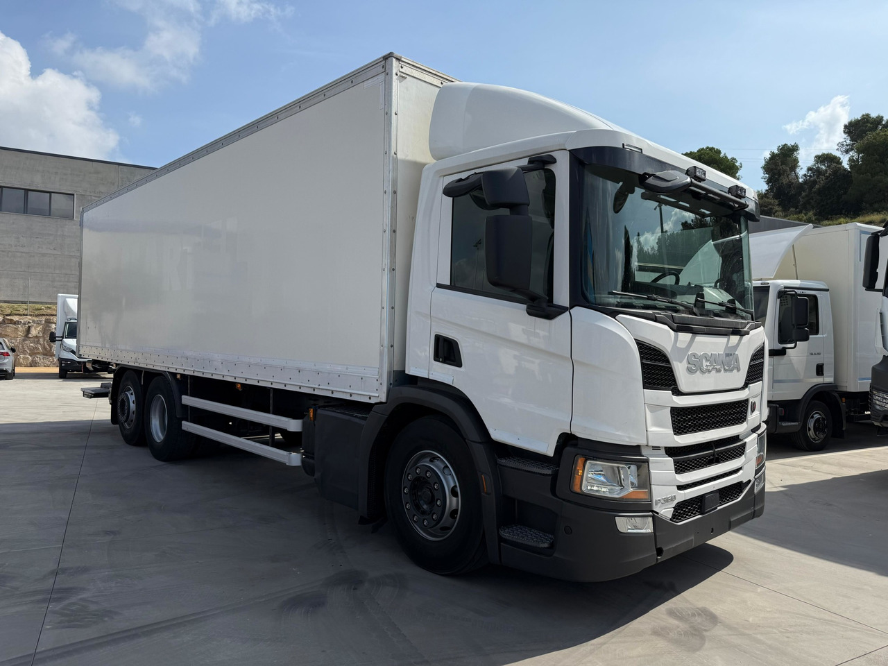 SCANIA P360 E6 (VAN) - Camión caja cerrada: foto 2 SCANIA P360 E6 (VAN) - Camión caja cerrada: foto 2