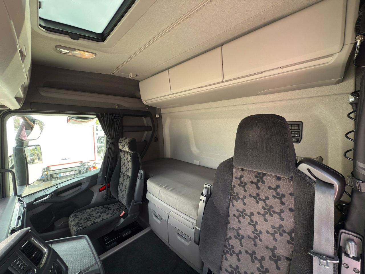 Camión chasis SCANIA R450 E6 (Chassis): foto 6