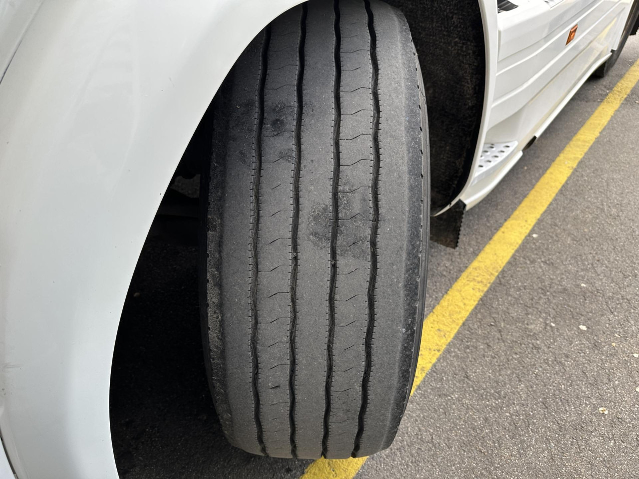 SCANIA R 450 LA4x2MNA - Cabeza tractora: foto 3 SCANIA R 450 LA4x2MNA - Cabeza tractora: foto 3