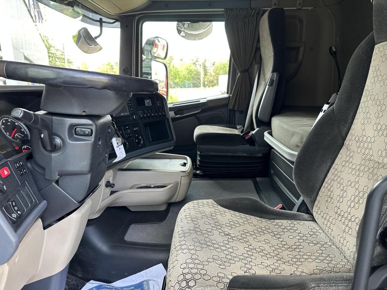 SCANIA R 450 LA4x2MNA - Cabeza tractora: foto 2 SCANIA R 450 LA4x2MNA - Cabeza tractora: foto 2