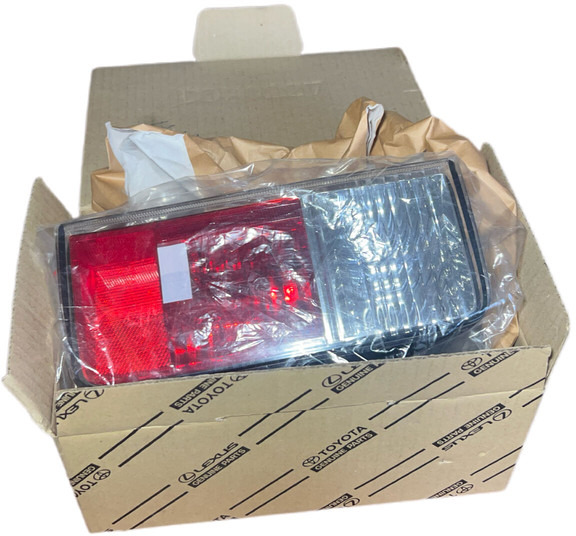 Lexus GX 460 (2010-2014) - Luz trasera: foto 3 Lexus GX 460 (2010-2014) - Luz trasera: foto 3