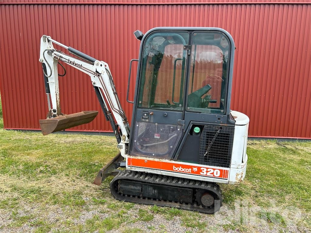 320 Bobcat - Miniexcavadora: foto 1 320 Bobcat - Miniexcavadora: foto 1