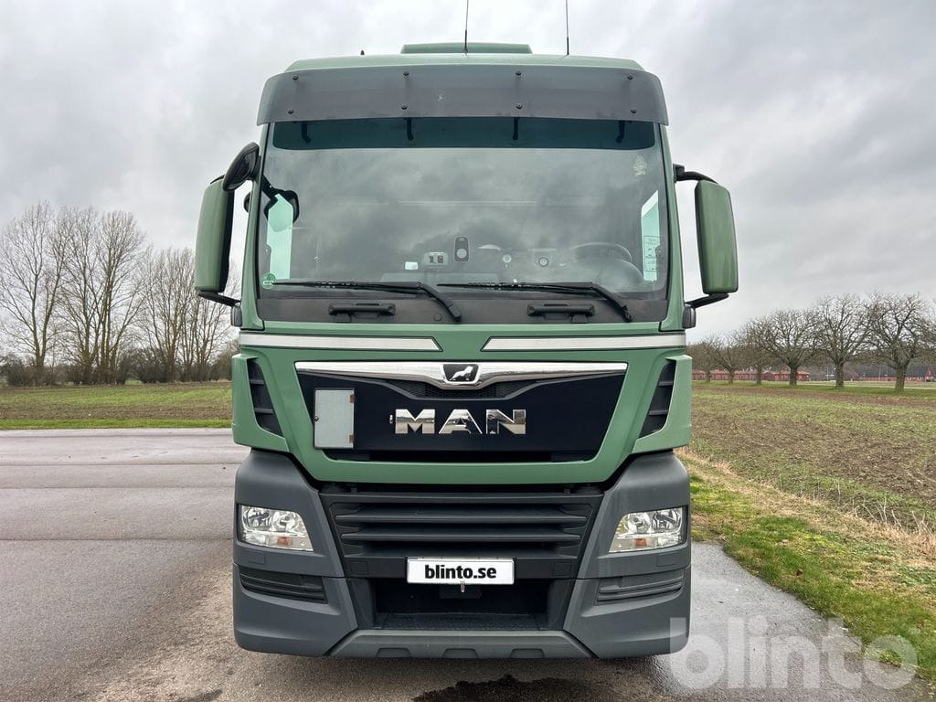 MAN TGX 18.460 4x2 - Cabeza tractora: foto 2 MAN TGX 18.460 4x2 - Cabeza tractora: foto 2