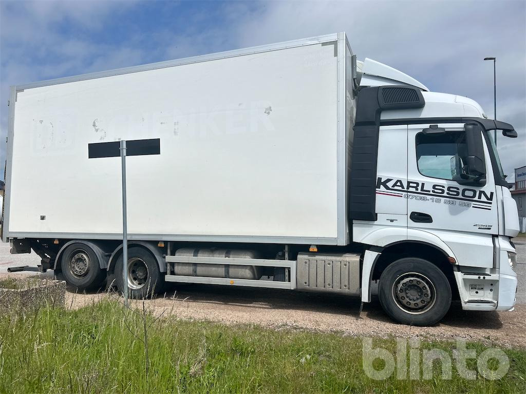 MERCEDES-BENZ Actros 963-0-C - Camión: foto 5 MERCEDES-BENZ Actros 963-0-C - Camión: foto 5