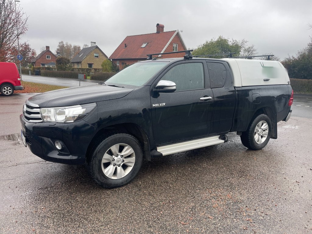 TOYOTA Hilux - Furgoneta: foto 1 TOYOTA Hilux - Furgoneta: foto 1