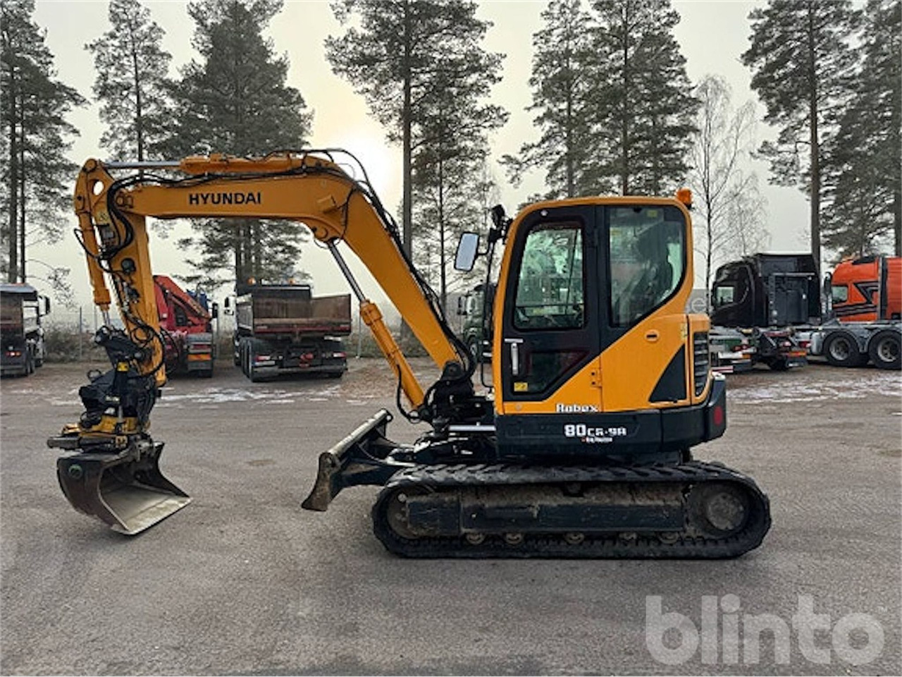 Hyundai Robex 80CR-9A - Excavadora de cadenas: foto 2 Hyundai Robex 80CR-9A - Excavadora de cadenas: foto 2