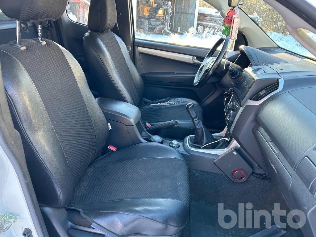Pick-up ISUZU D-MAX: foto 32