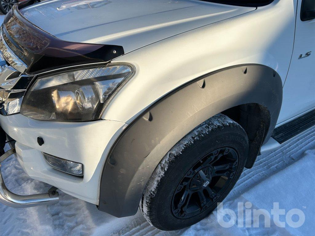 Pick-up ISUZU D-MAX: foto 9