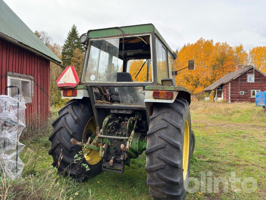JOHN DEERE 2130 - Tractor: foto 5 JOHN DEERE 2130 - Tractor: foto 5