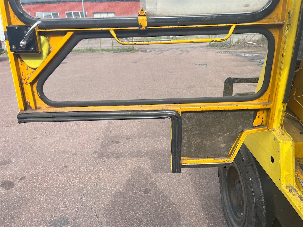 Carretilla elevadora diésel Komatsu FD20-6: foto 46