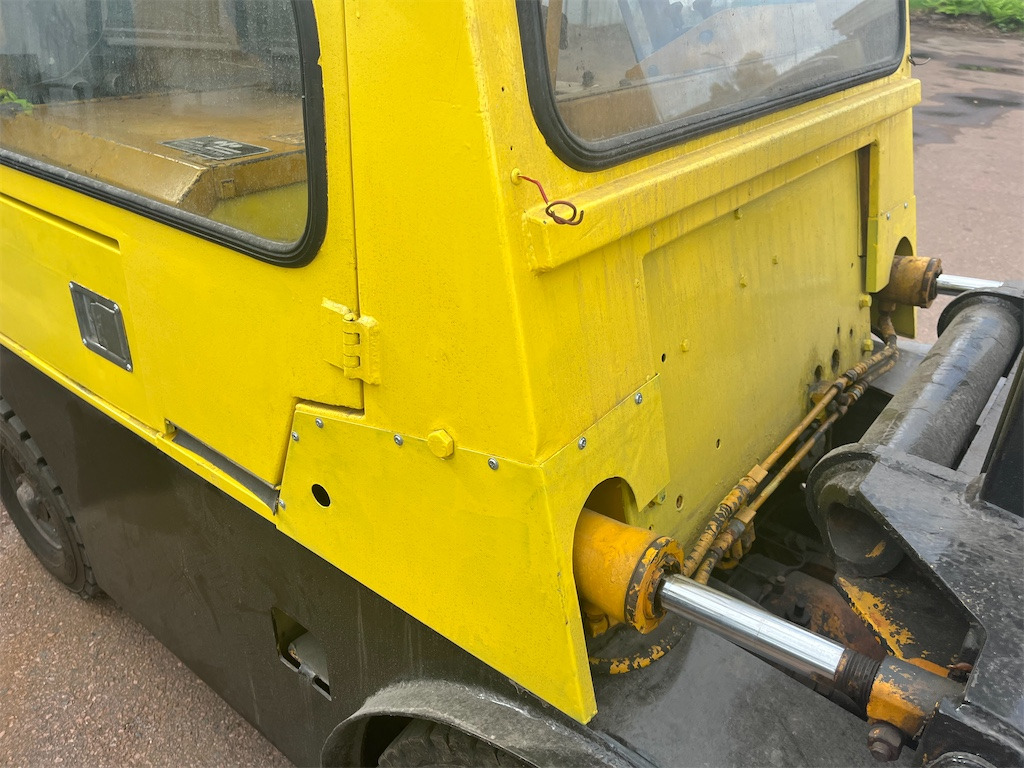 Carretilla elevadora diésel Komatsu FD20-6: foto 32