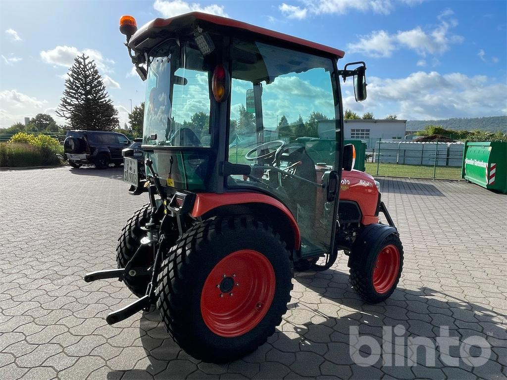Kubota B2231 HC (Allrad) - Tractor: foto 3 Kubota B2231 HC (Allrad) - Tractor: foto 3
