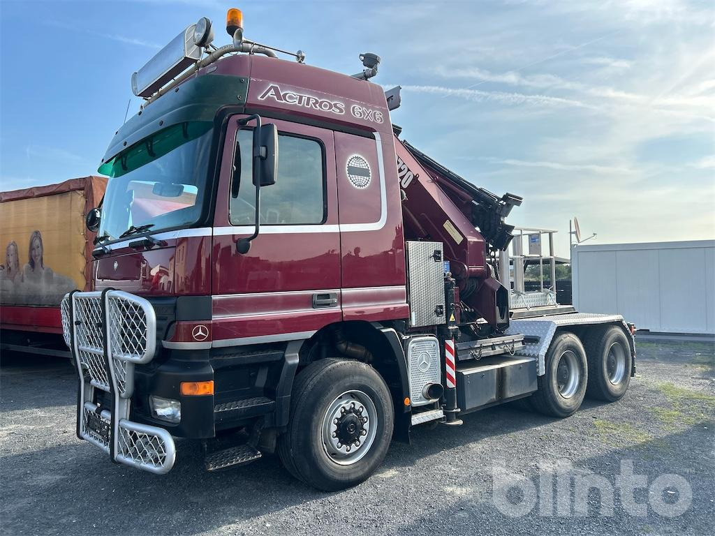 Mercedes Benz 3348 Actros (2001) - Camión grúa: foto 1 Mercedes Benz 3348 Actros (2001) - Camión grúa: foto 1