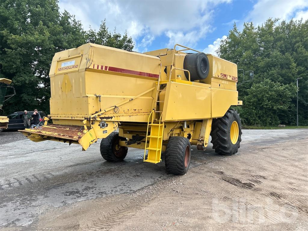 New Holland TX34 (1990) - Cosechadora de granos: foto 3 New Holland TX34 (1990) - Cosechadora de granos: foto 3