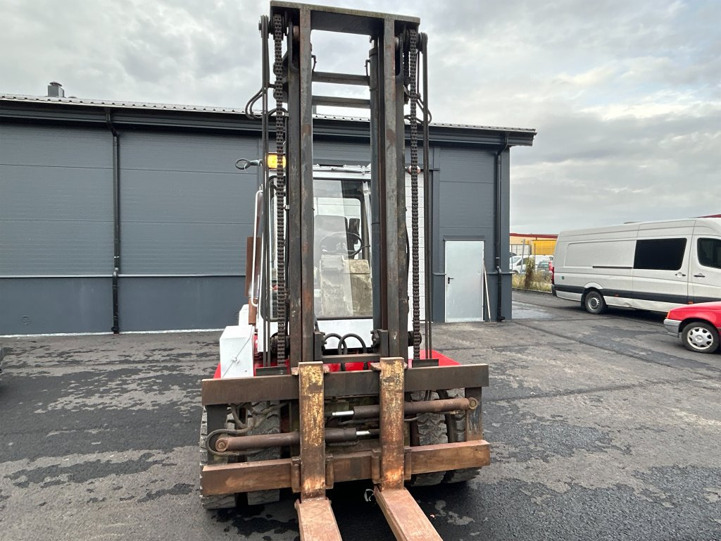 Nissan Df05 70U - Carretilla elevadora diésel: foto 2 Nissan Df05 70U - Carretilla elevadora diésel: foto 2