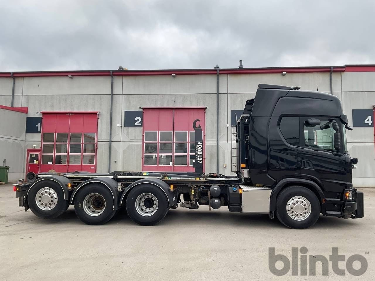 SCANIA Nextgen XT 540 plogbil 8x4 - Camión multibasculante: foto 2 SCANIA Nextgen XT 540 plogbil 8x4 - Camión multibasculante: foto 2