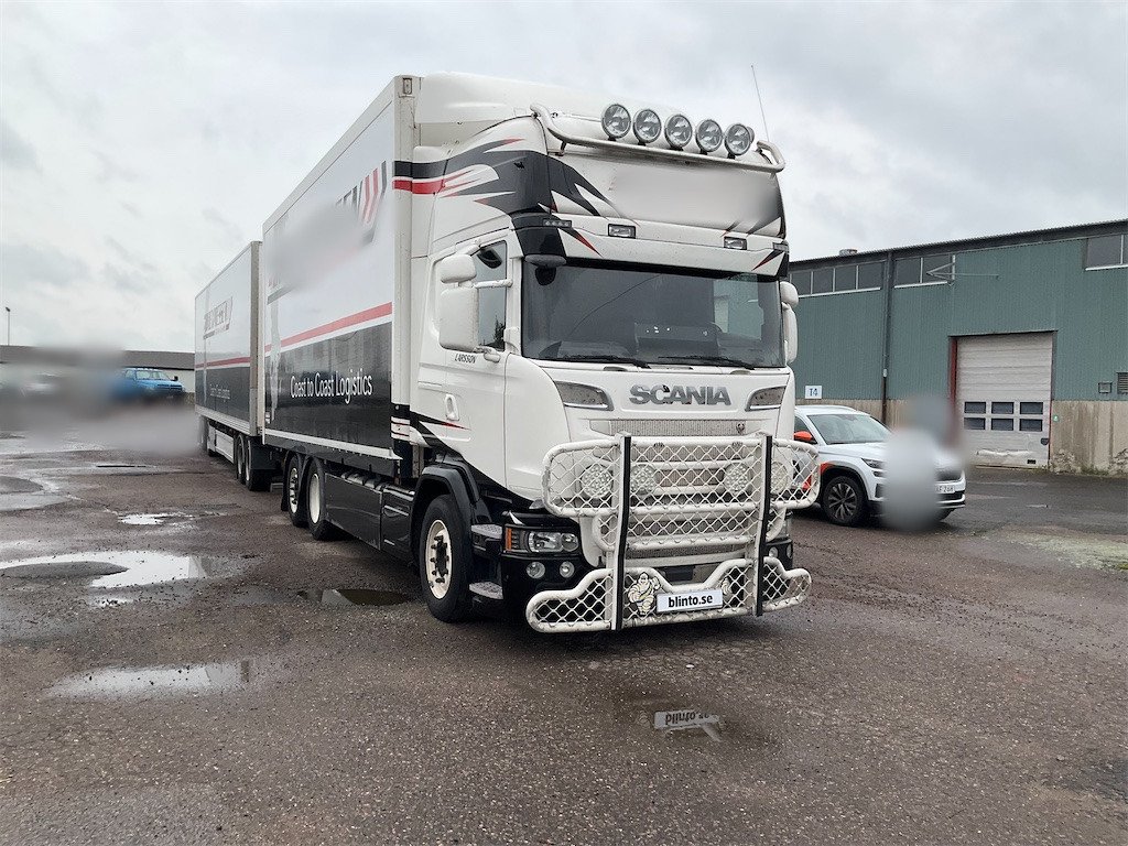 SCANIA R580 fjärrekipage - Camión caja cerrada: foto 2 SCANIA R580 fjärrekipage - Camión caja cerrada: foto 2