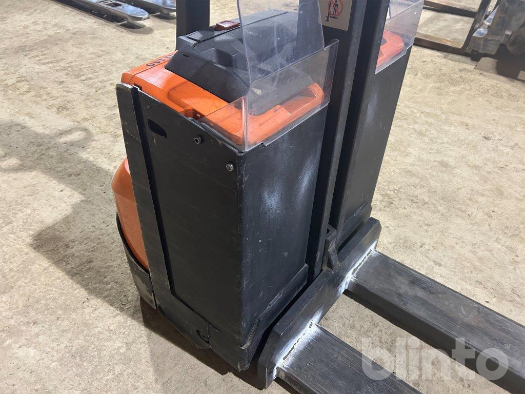 Apilador Toyota SWE080L: foto 7