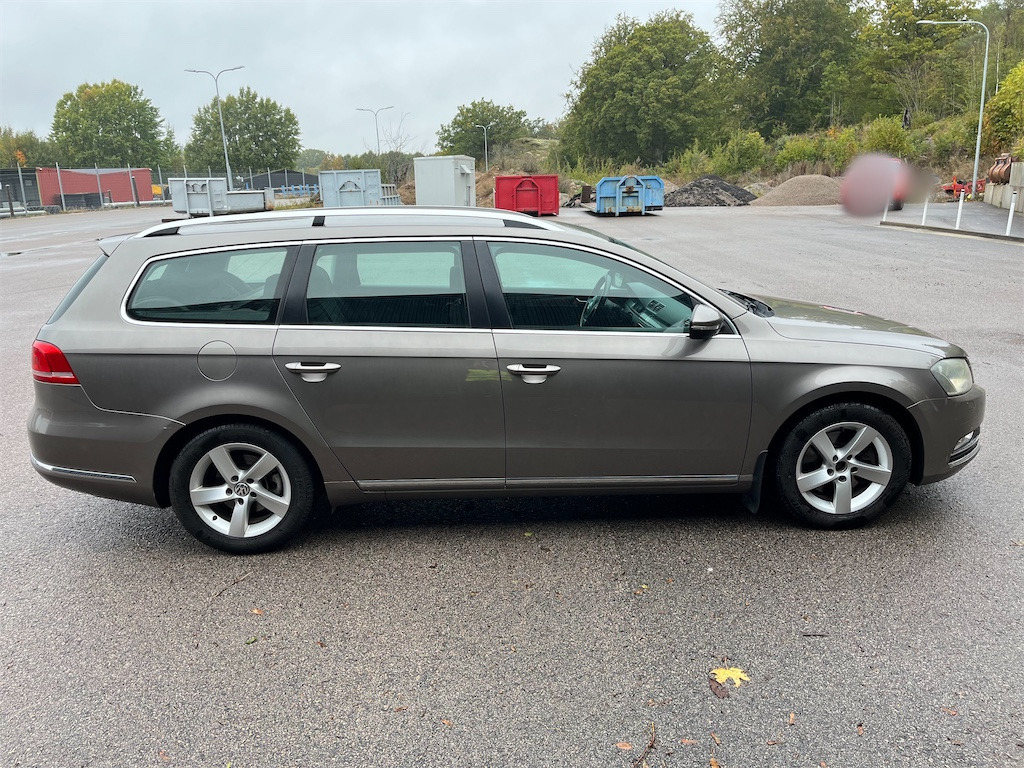 VOLKSWAGEN Passat Variant 2,0 TDI (Kommunbil) - Coche: foto 4 VOLKSWAGEN Passat Variant 2,0 TDI (Kommunbil) - Coche: foto 4