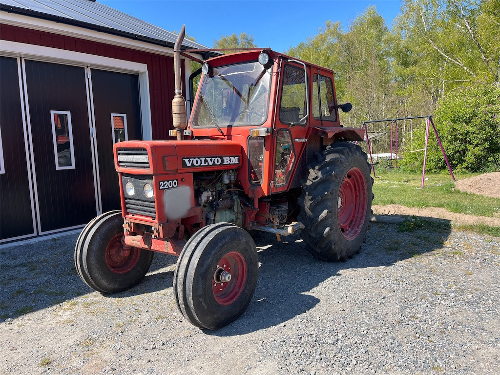 VOLVO BM 2200 - Tractor: foto 1 VOLVO BM 2200 - Tractor: foto 1