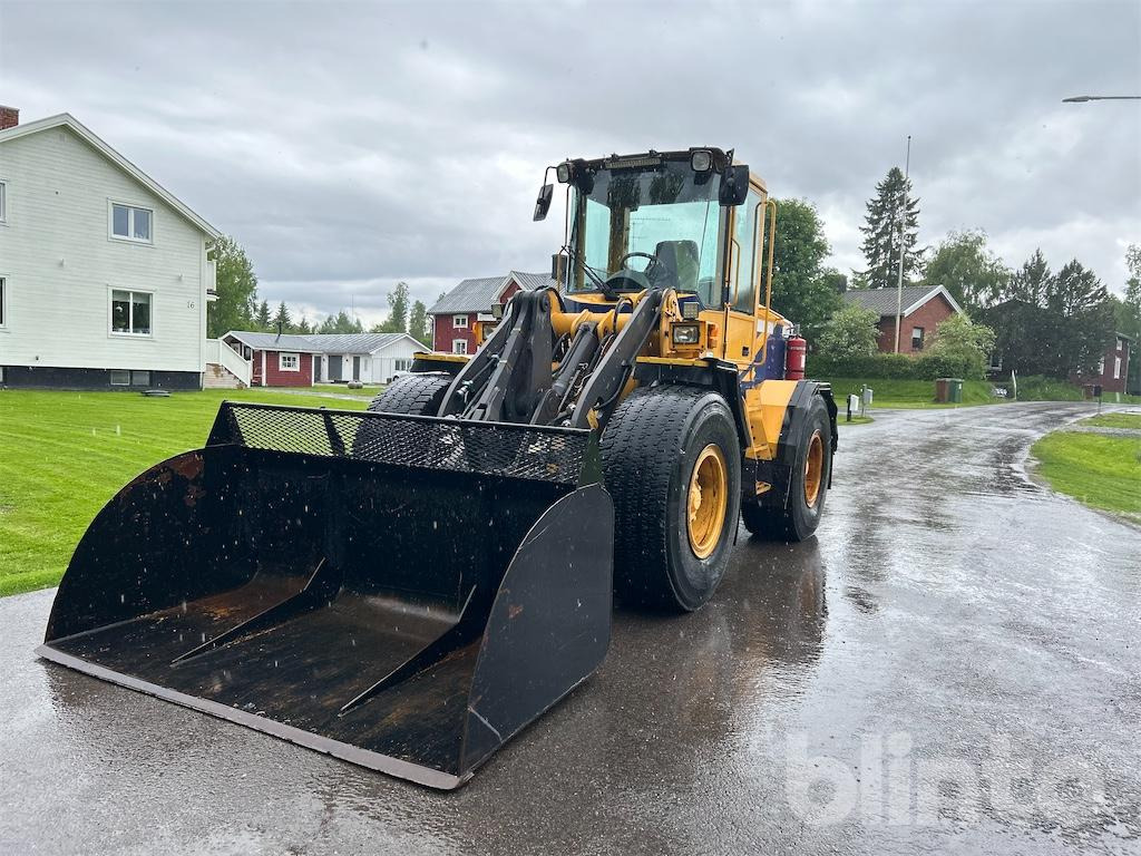 VOLVO L70D Med Redskap - Cargadora de ruedas: foto 1 VOLVO L70D Med Redskap - Cargadora de ruedas: foto 1