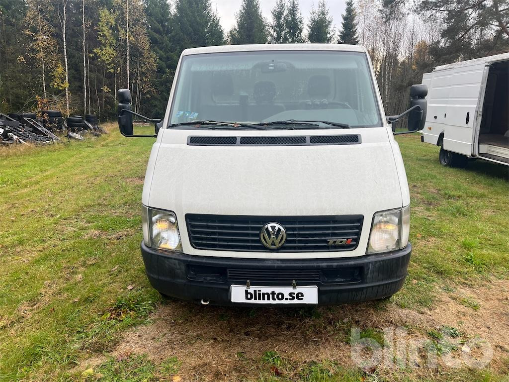 VW Transporter LT46 TDI - Cabeza tractora BE, Semirremolque portavehículos: foto 2 VW Transporter LT46 TDI - Cabeza tractora BE, Semirremolque portavehículos: foto 2