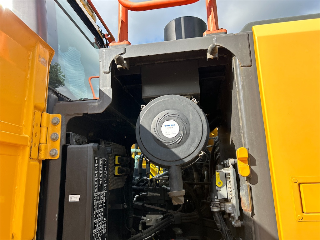 Excavadora de cadenas Volvo EC220 EL: foto 28