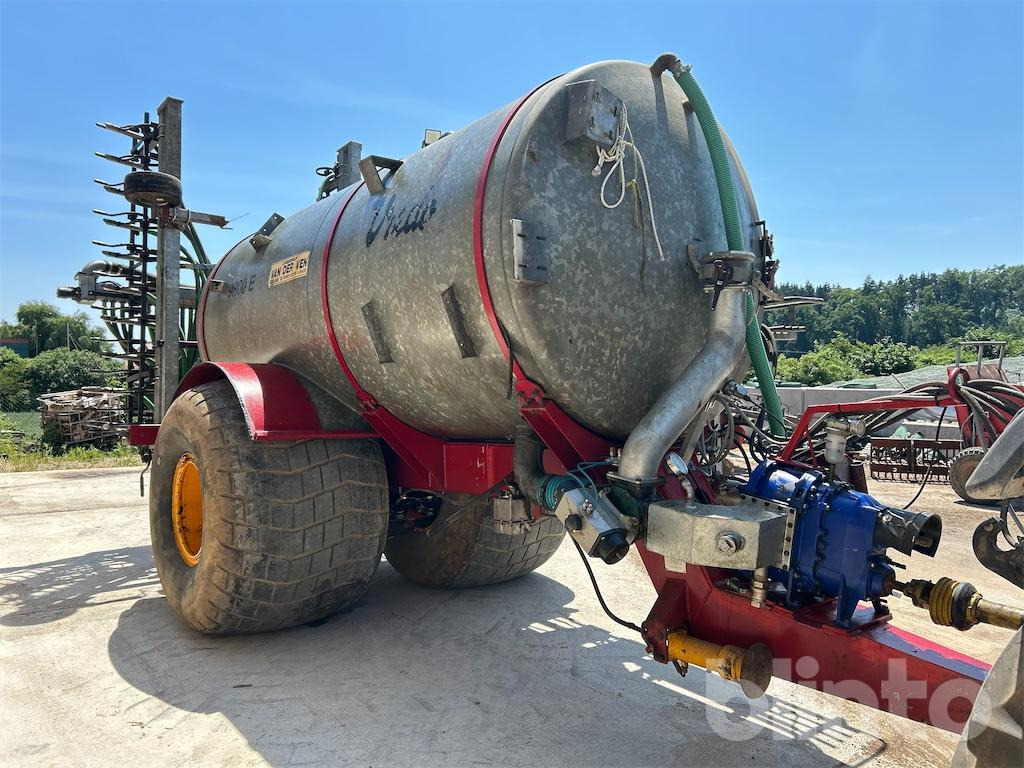 Vredo ZBV 9800 E (1992) + Güllegrubber - Cuba de purín: foto 1 Vredo ZBV 9800 E (1992) + Güllegrubber - Cuba de purín: foto 1