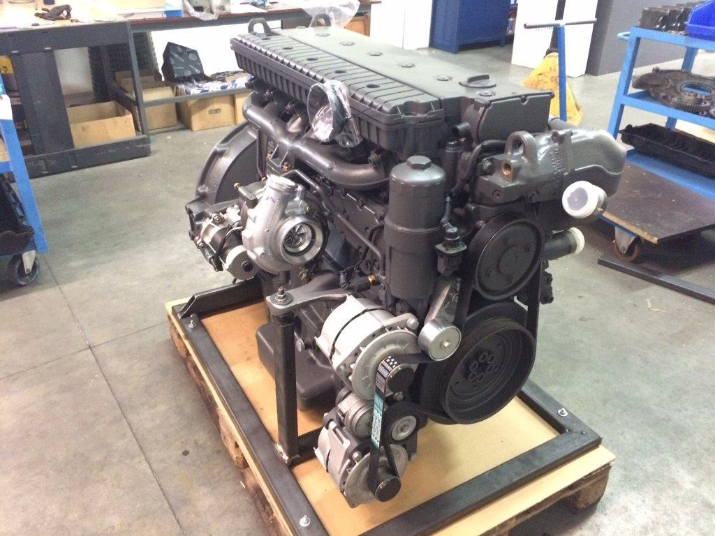 MOTORE COMPLETO MERCEDES OM906LA III/4 - Var. 906.961 BUS BMB - Motor para Autobús: foto 2 MOTORE COMPLETO MERCEDES OM906LA III/4 - Var. 906.961 BUS BMB - Motor para Autobús: foto 2