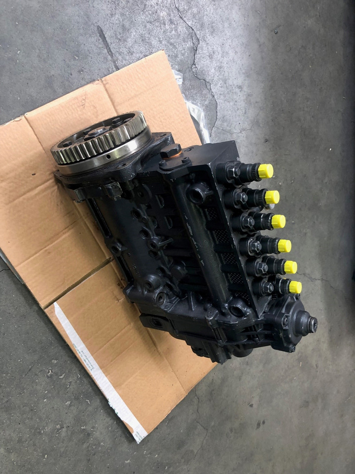 POMPA INIEZIONE RIF. BOSCH 0402796210 / RIF. MAN 51111037618 - Bomba de combustible: foto 3 POMPA INIEZIONE RIF. BOSCH 0402796210 / RIF. MAN 51111037618 - Bomba de combustible: foto 3